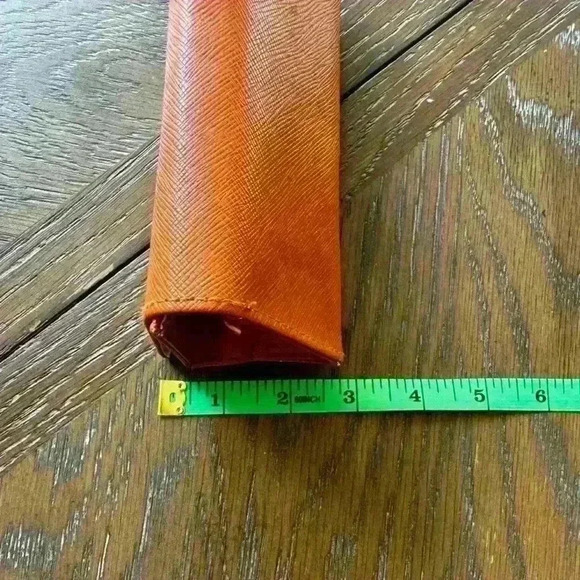 Tory Burch Sunglasses Case - Picture 7 of 11